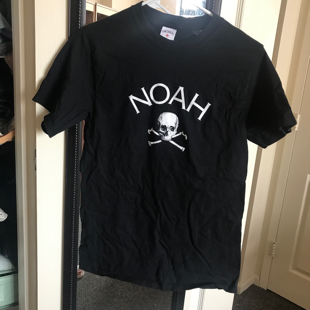NOAH women's and men's tshirt