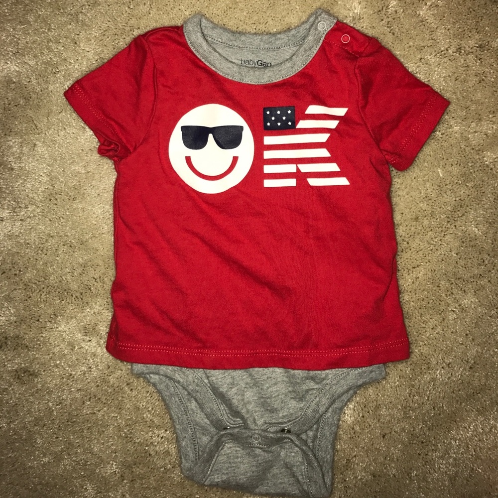 Baby Gap onesie T-shirt 12-18 mo