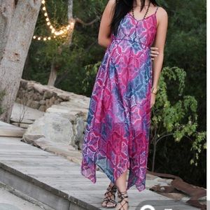 NWOT Wendy Bellissimo hanky hem maternity dress