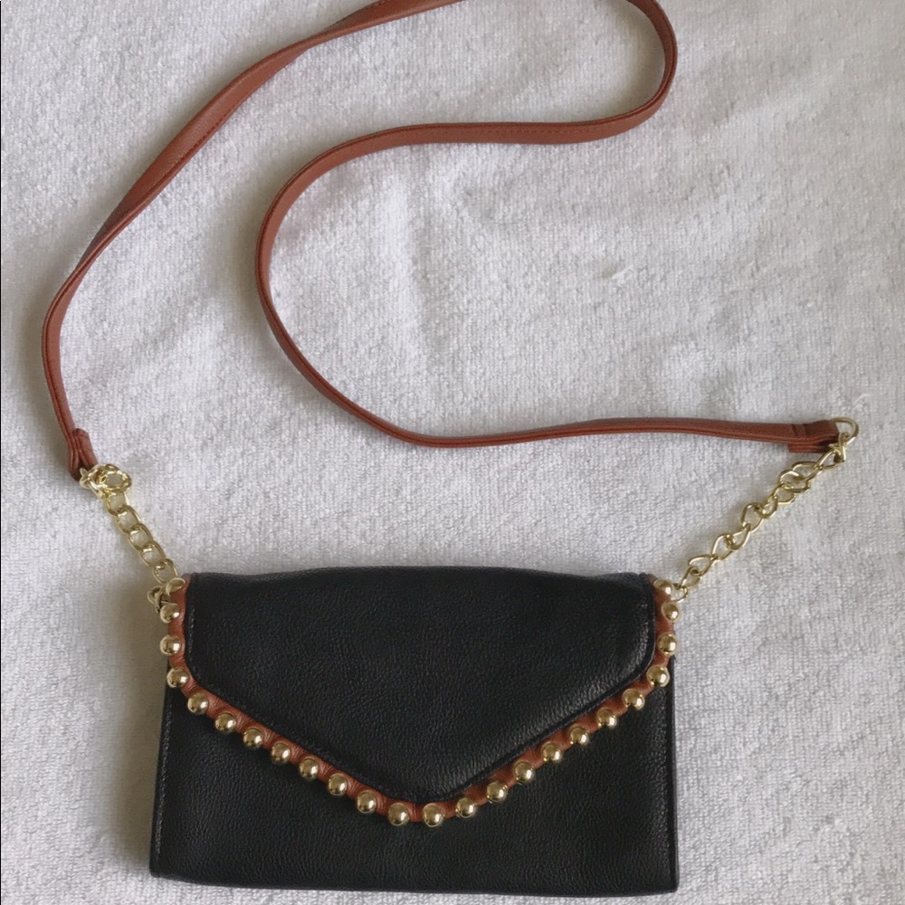 🌈 1 hour SALE🌈 Big buddha Studded crossbody