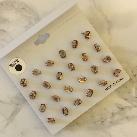 Charlotte Russe assorted gold earrings - Picture 2 of 2