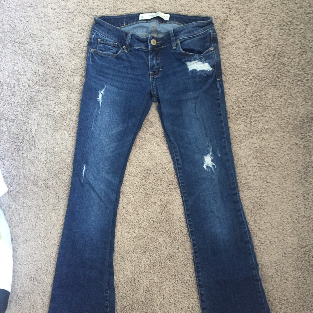 Abercrombie & Fitch ripped jeans