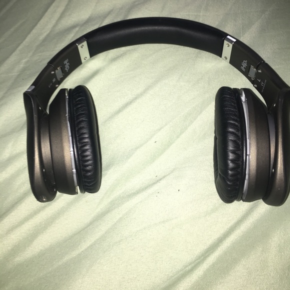 Bluetooth headphones - Picture 2 of 2