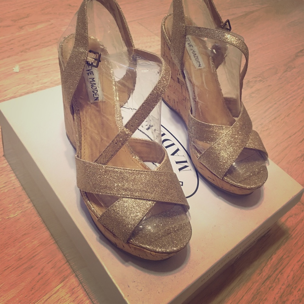 Steve Madden Gold glitter wedge heels