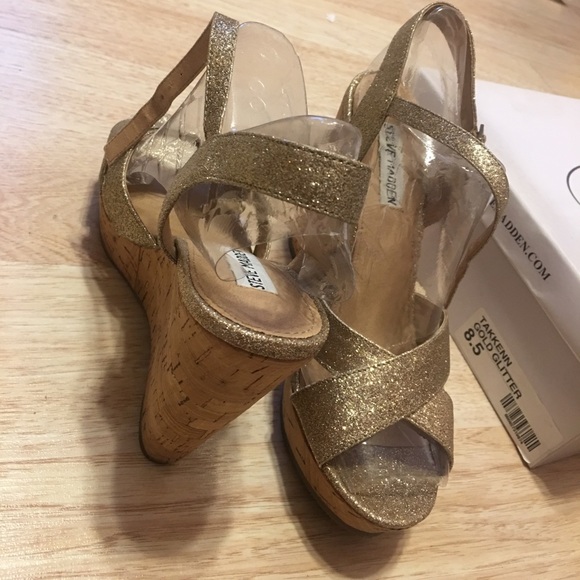 Steve Madden Gold glitter wedge heels - Picture 4 of 6