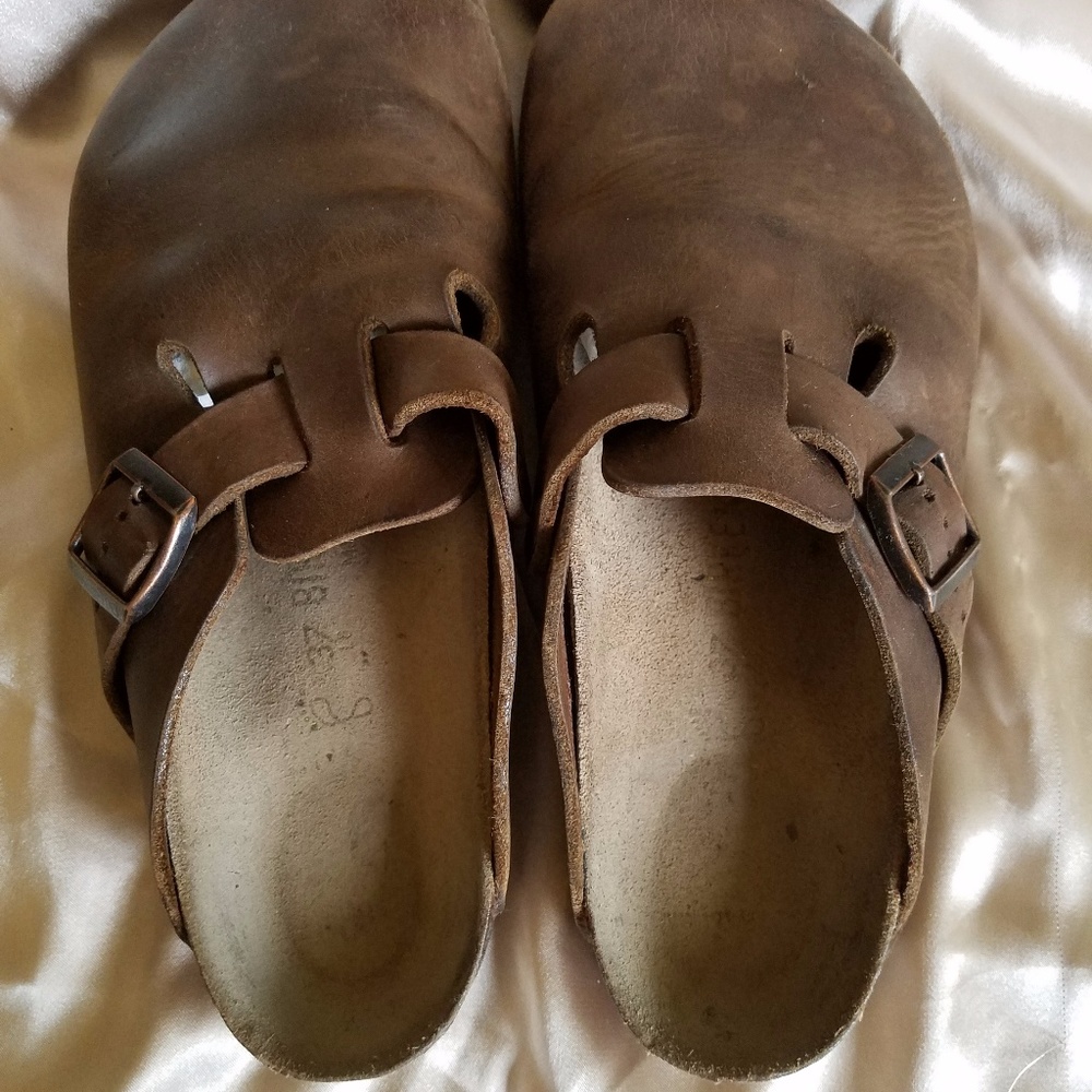 Brown Leather Boston Birkenstock Clogs!