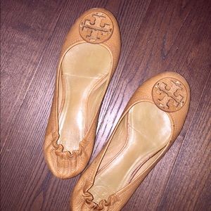 Chestnut Leather Tory Burch Flat