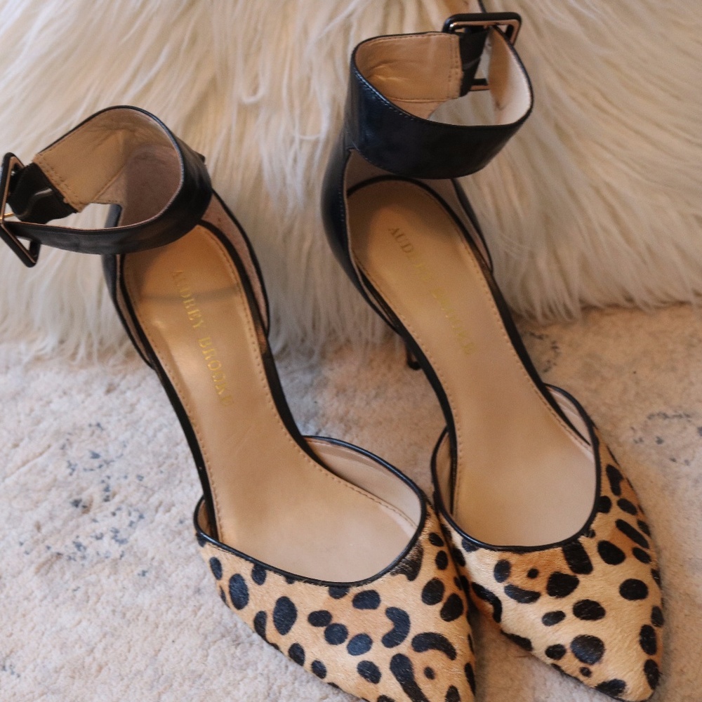 Audrey Brooke "Hylda" Leopard & Leather Pump