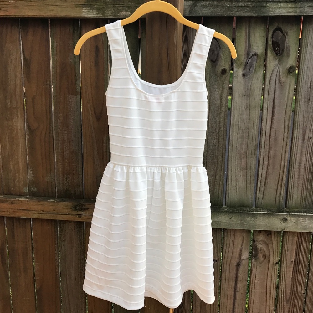BOUTIQUE White Cute Teacup Short Mini Dress, NWT