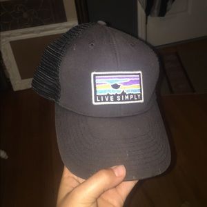 Patagonia hat "Live Simply"
