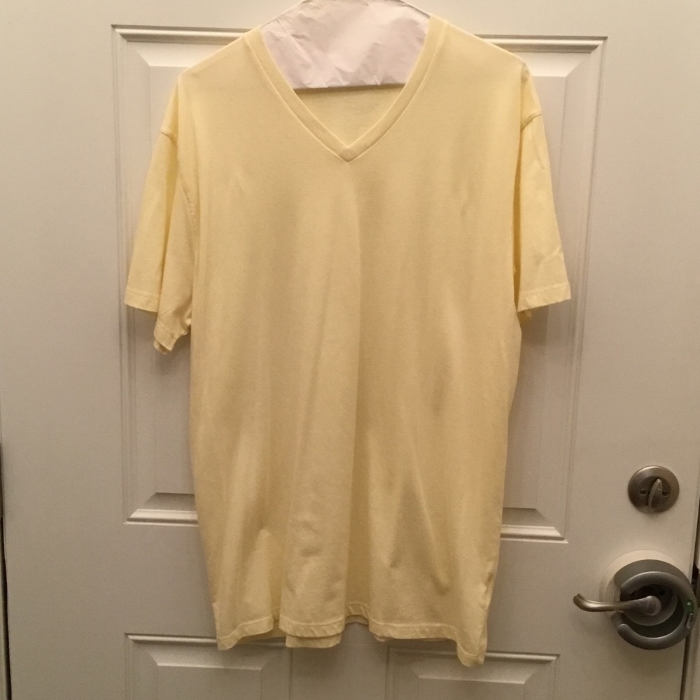 Lot of 4 Old navy tshirts