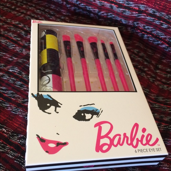 New makeup bags and brushes - Picture 7 of 8