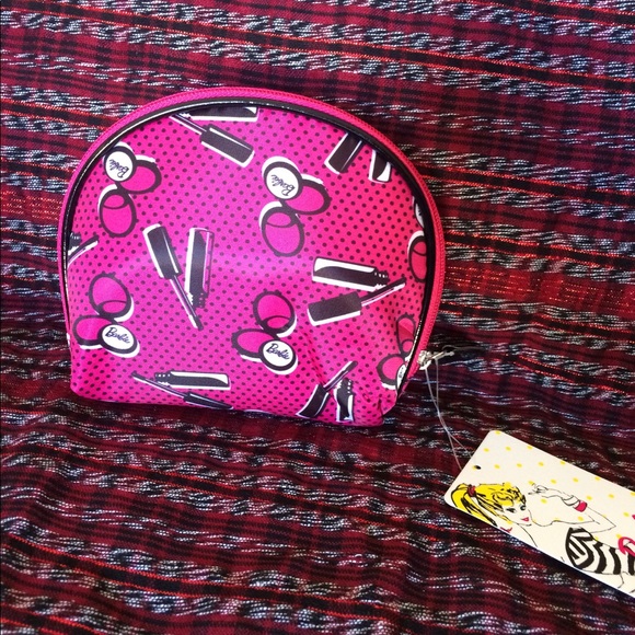 New makeup bags and brushes - Picture 4 of 8