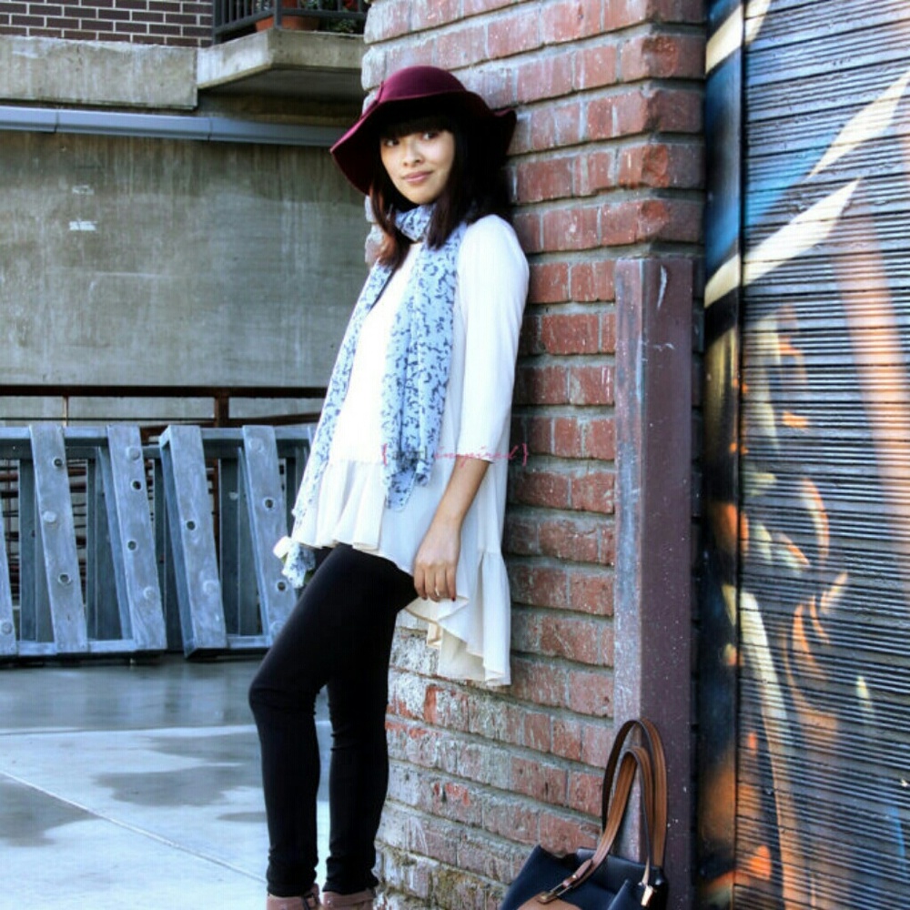 Cream top - Picture 2 of 2
