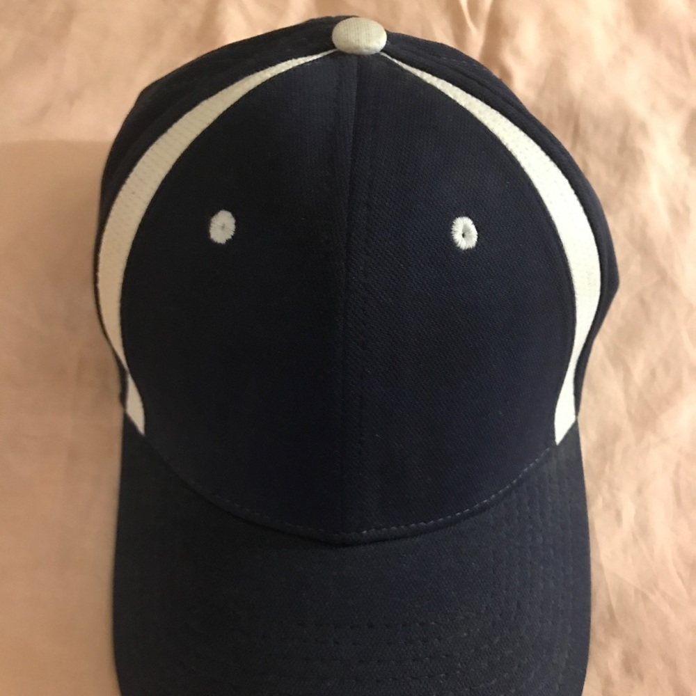 Under Armour Hat Royal Blue / never worn