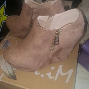 Mia booties