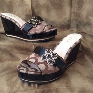 Authentic Coach wedge slide ~ Never Worn