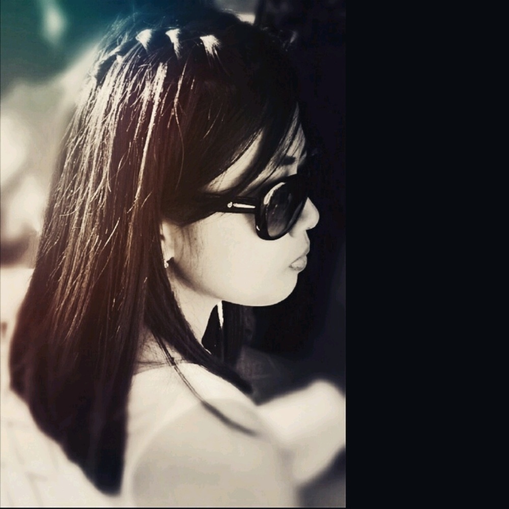 Meet your Posher, Mia