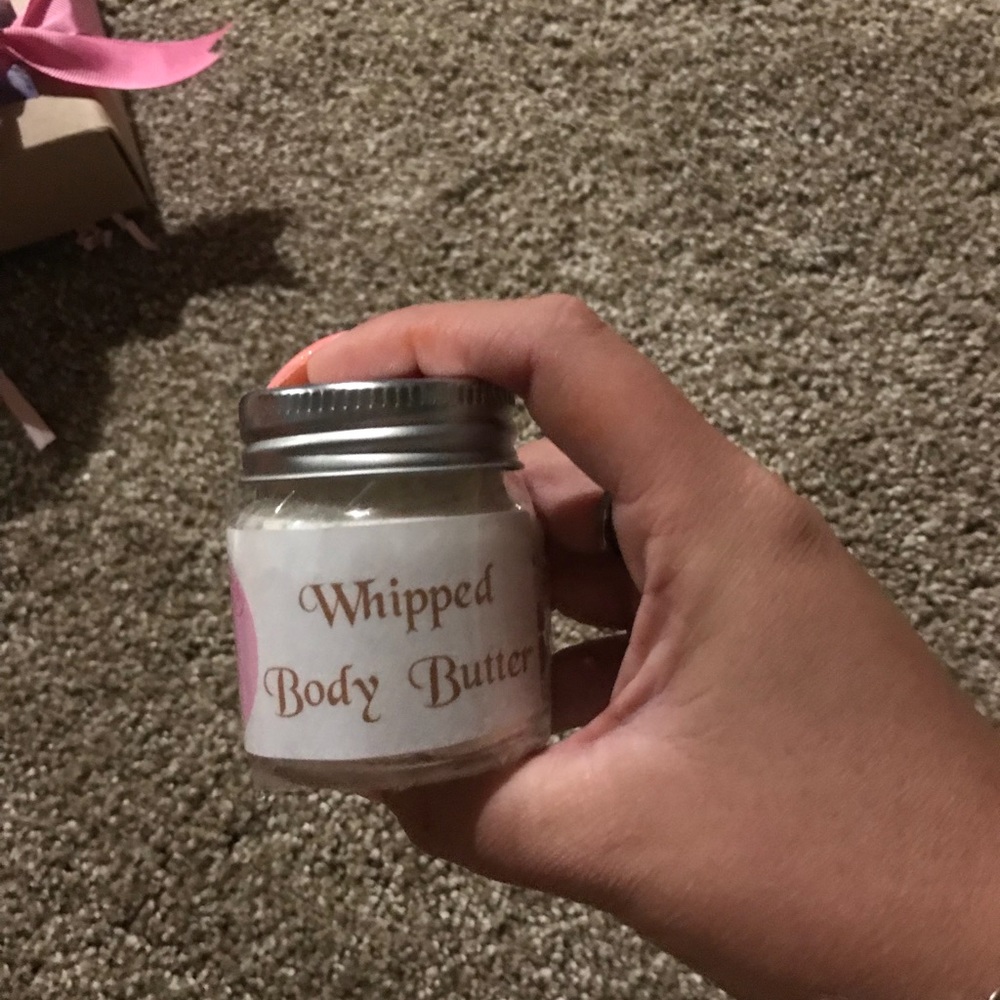Whipped body butter