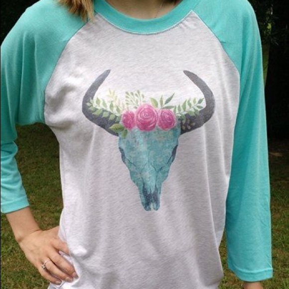 Cow Skull Raglan - Picture 2 of 2