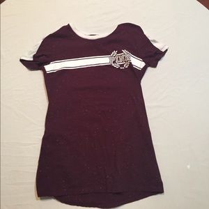 Never Worn Pink maroon specked  tee