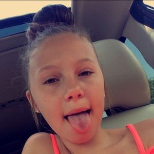 Meet your Posher, Annie