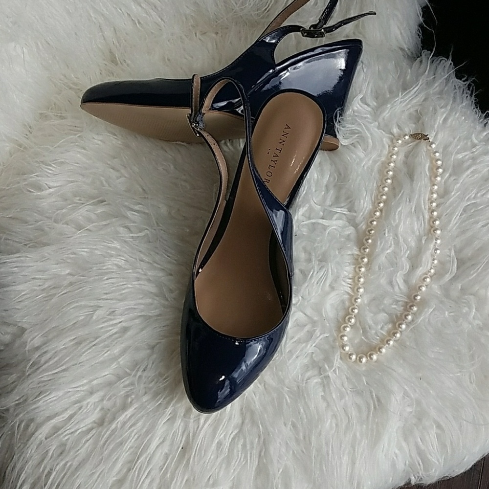 ANN TAYLOR WEDGE