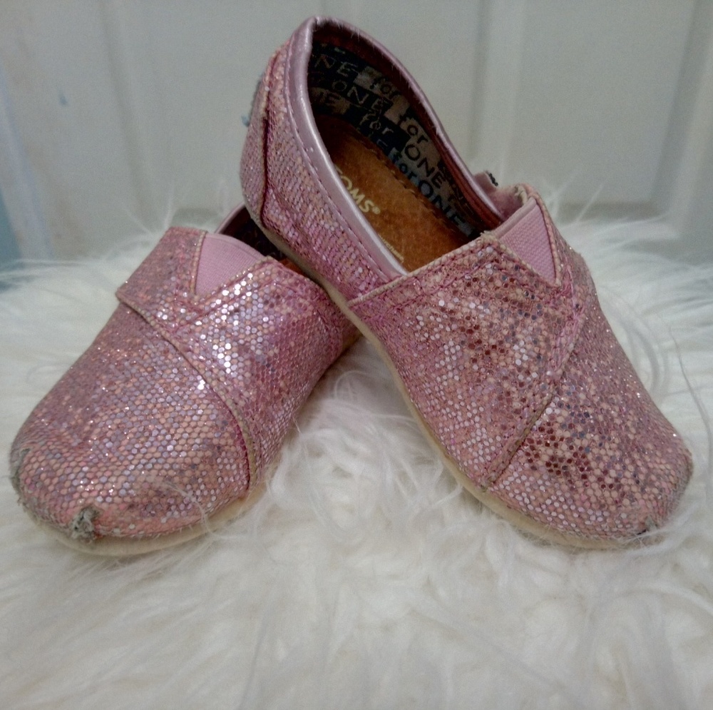 Baby girl's Toms in sparklely pink