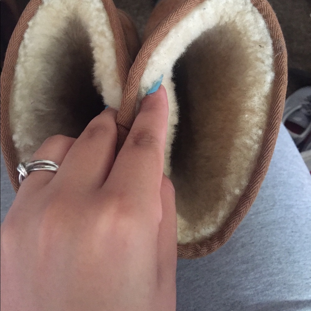 Uggs - Picture 4 of 4