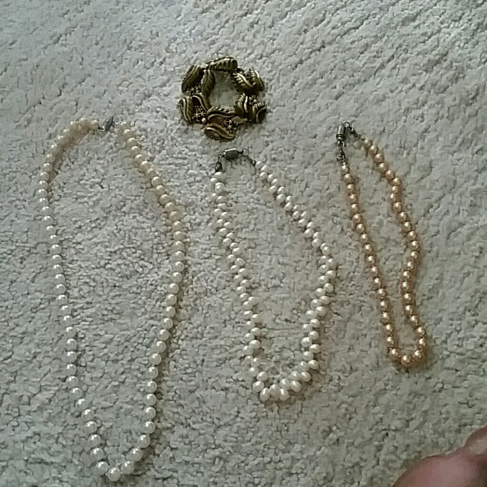 (2 for 25$) Vintage jewelry bundle