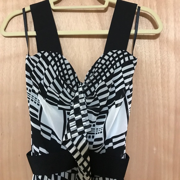 BCBGeneration dress - Picture 2 of 4