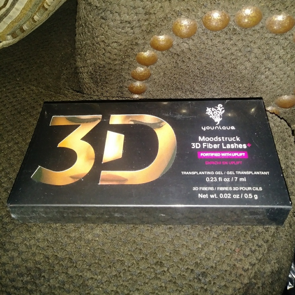 Younique moonstruck 3d fiber lashes