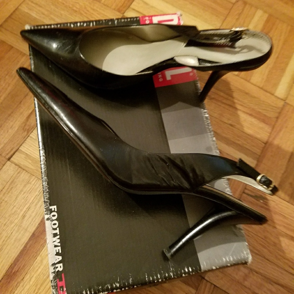 Nine West sling back