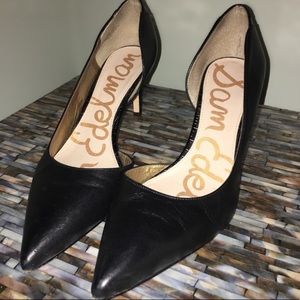 Sexy black pumps by Sam Edelman