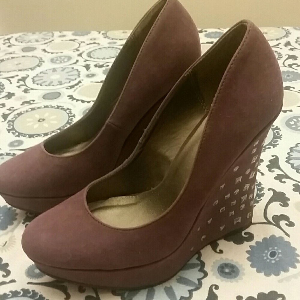 Purple suede wedges