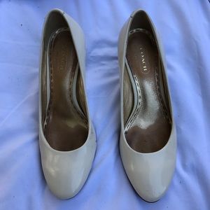 Cream Coach Pumps