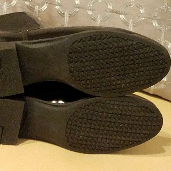 OVATION Finalist Patent Leather Boots - Picture 4 of 4