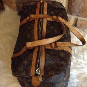 💥💧PRICE DROP💧💥💯% Authentic Louis Vuitton