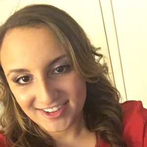 Meet your Posher, Yasmine