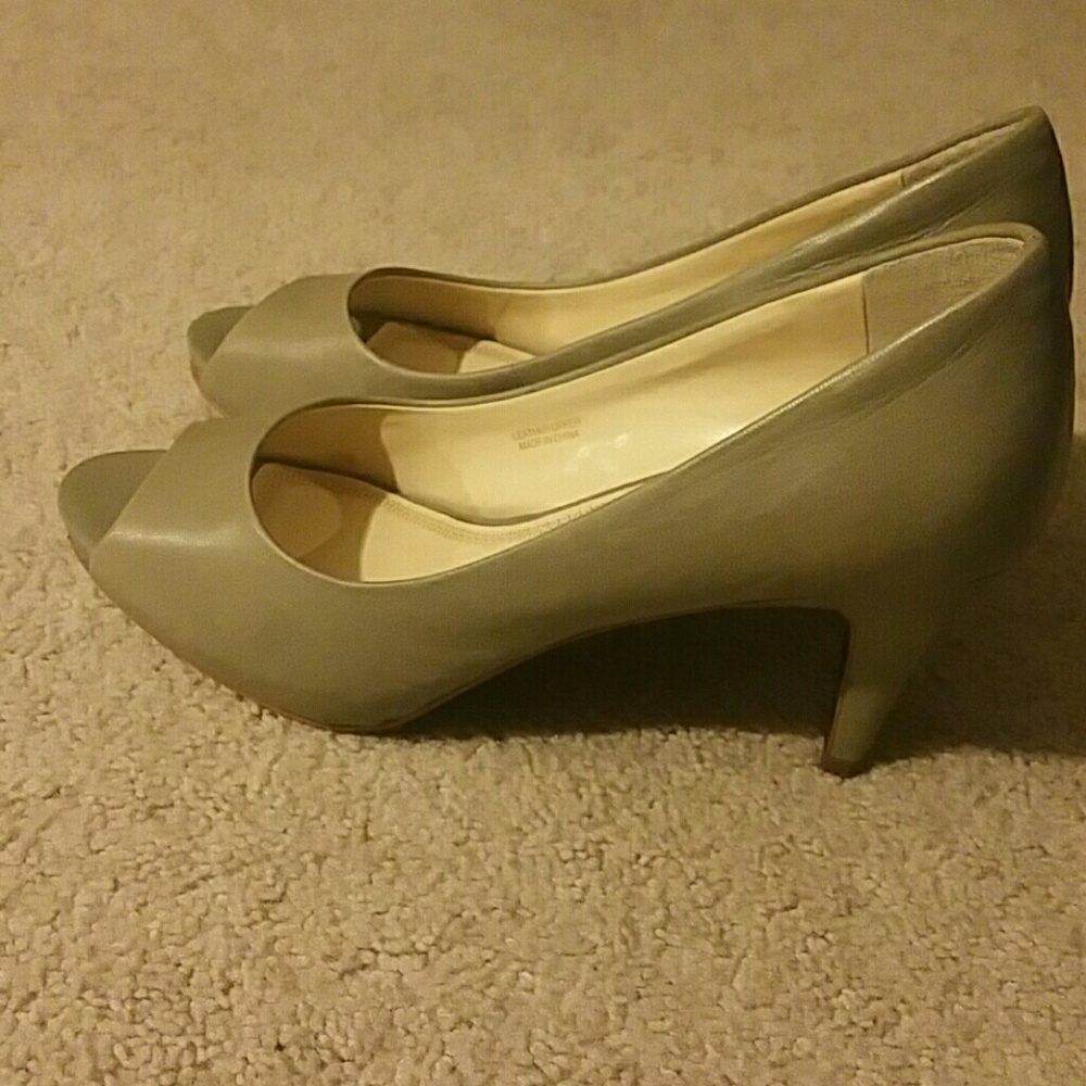 NWOT, Tahari Dress Heels, Women's Size 6.5