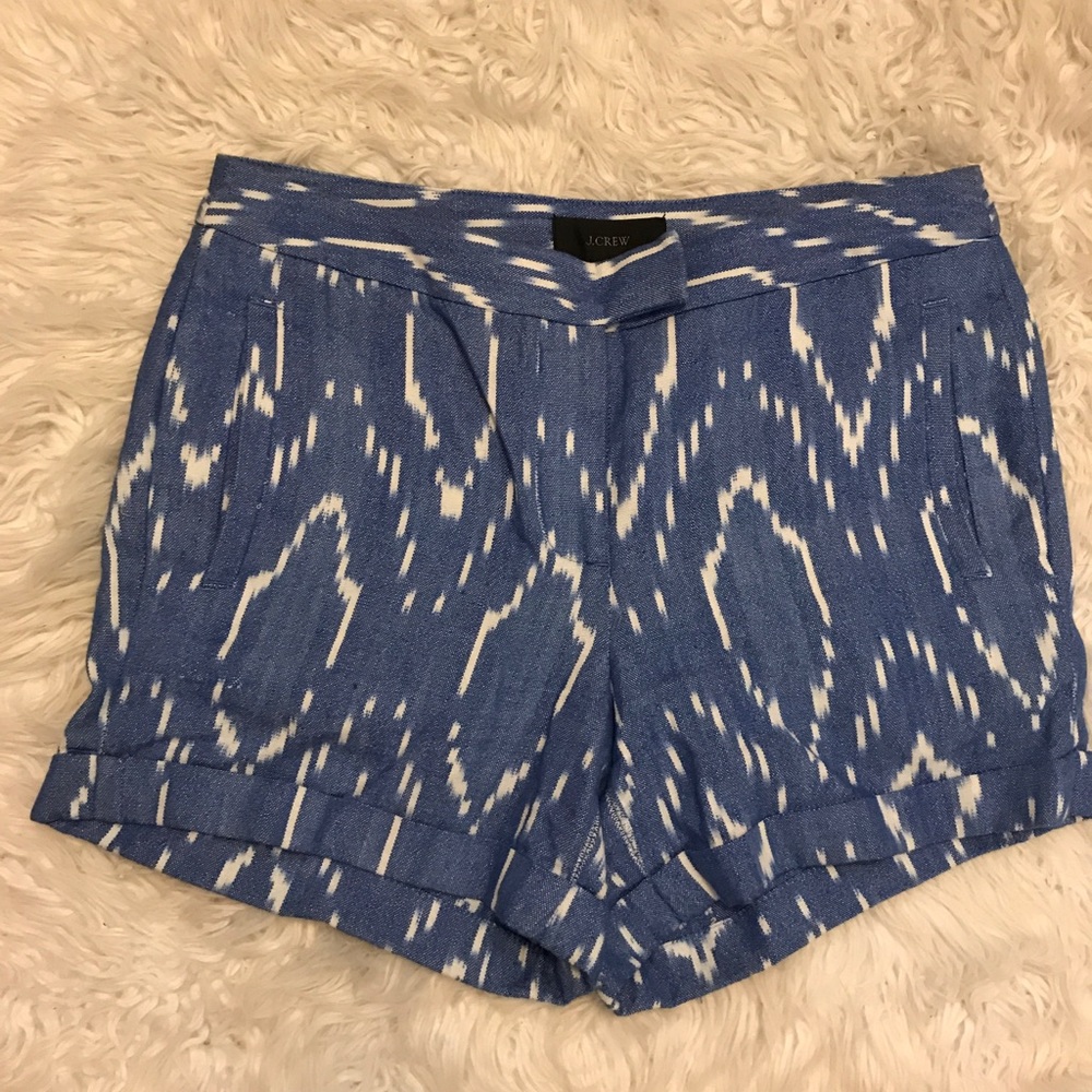 J. CREW BLUE AND WHITE PATTERN SHORTS