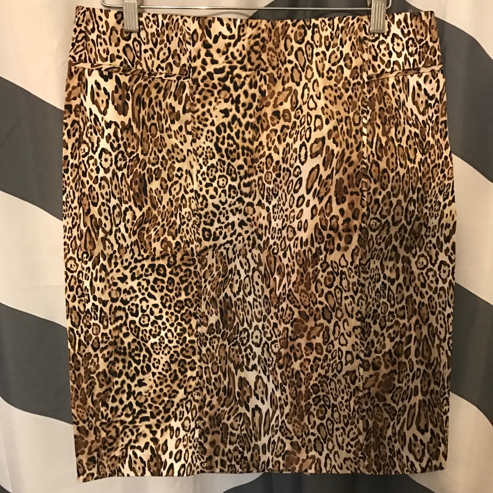 New York and Company Cheetah Print Skirt