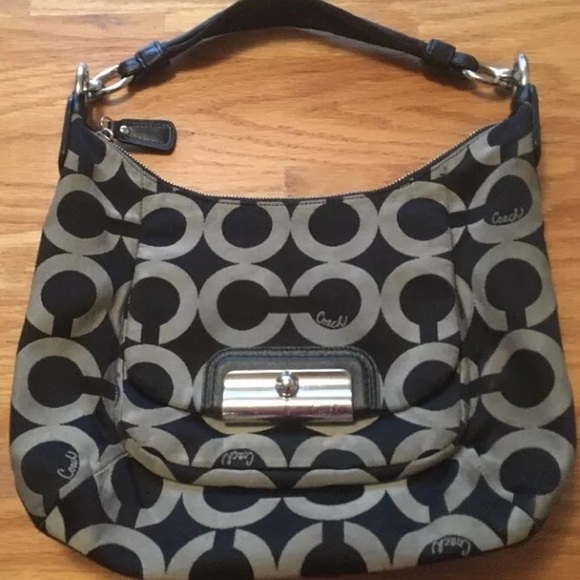 Coach Handbags - 💗PRICE ⬇️Coach op Signature Kristen shoulder bag