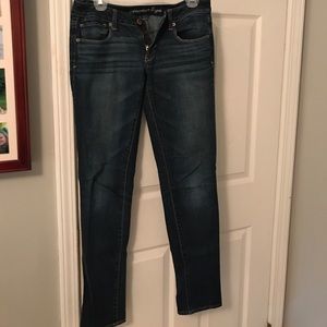 American Eagle size 6 Jeans