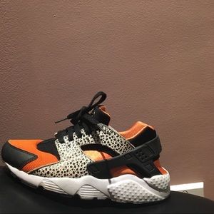 Nike hurache run safari