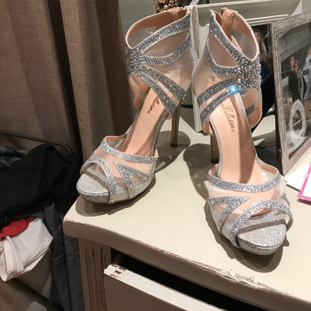 SALE Heels