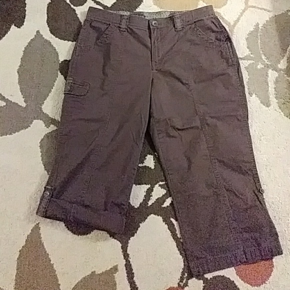 Gloria Vanderbilt Pants - Gloria Vanderbilt Jill Cargo Capri, Size 12