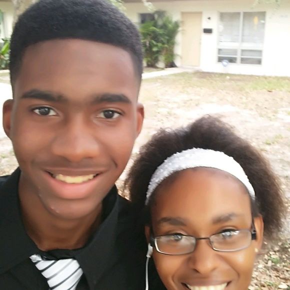 Meet your Posher, Rae - Picture 1 of 1