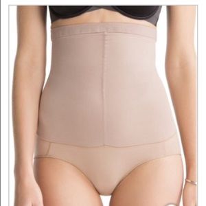 Spanx Higher Power Briefs Size B