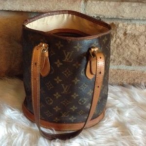 💯% Authentic Louis Vuitton Bucket